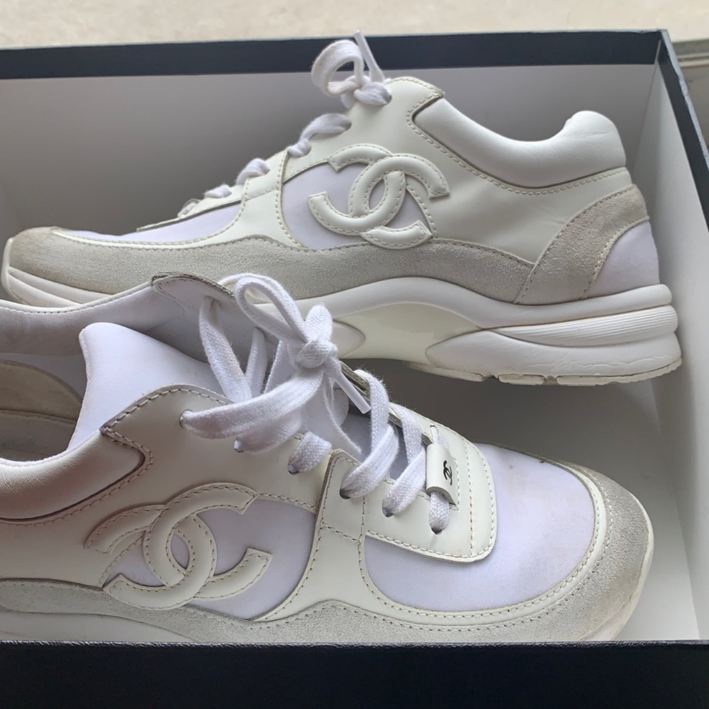Chanel white sneakers 2019 low-top